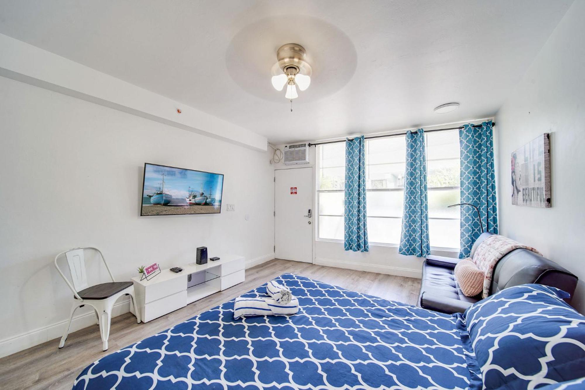 Ocean Drive Beach Fun, W/2 Queen Beds South Beach マイアミビーチ エクステリア 写真